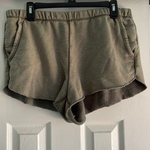 BARELY WORN AERIE SOFT SHORTS with pockets